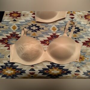 Victoria secret wireless bra